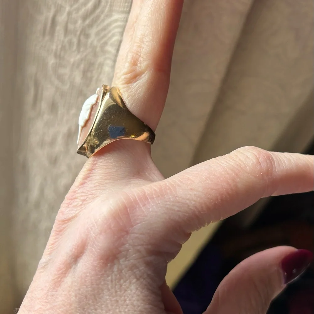 14K Gold Cameo Ring Carved Shell Athena or Roman Soldier size 7.25 - Picture 4 of 16